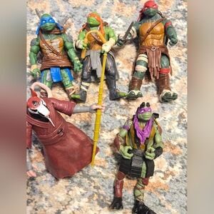 Teenage Mutant Ninja Turtles Action Figures Bundle